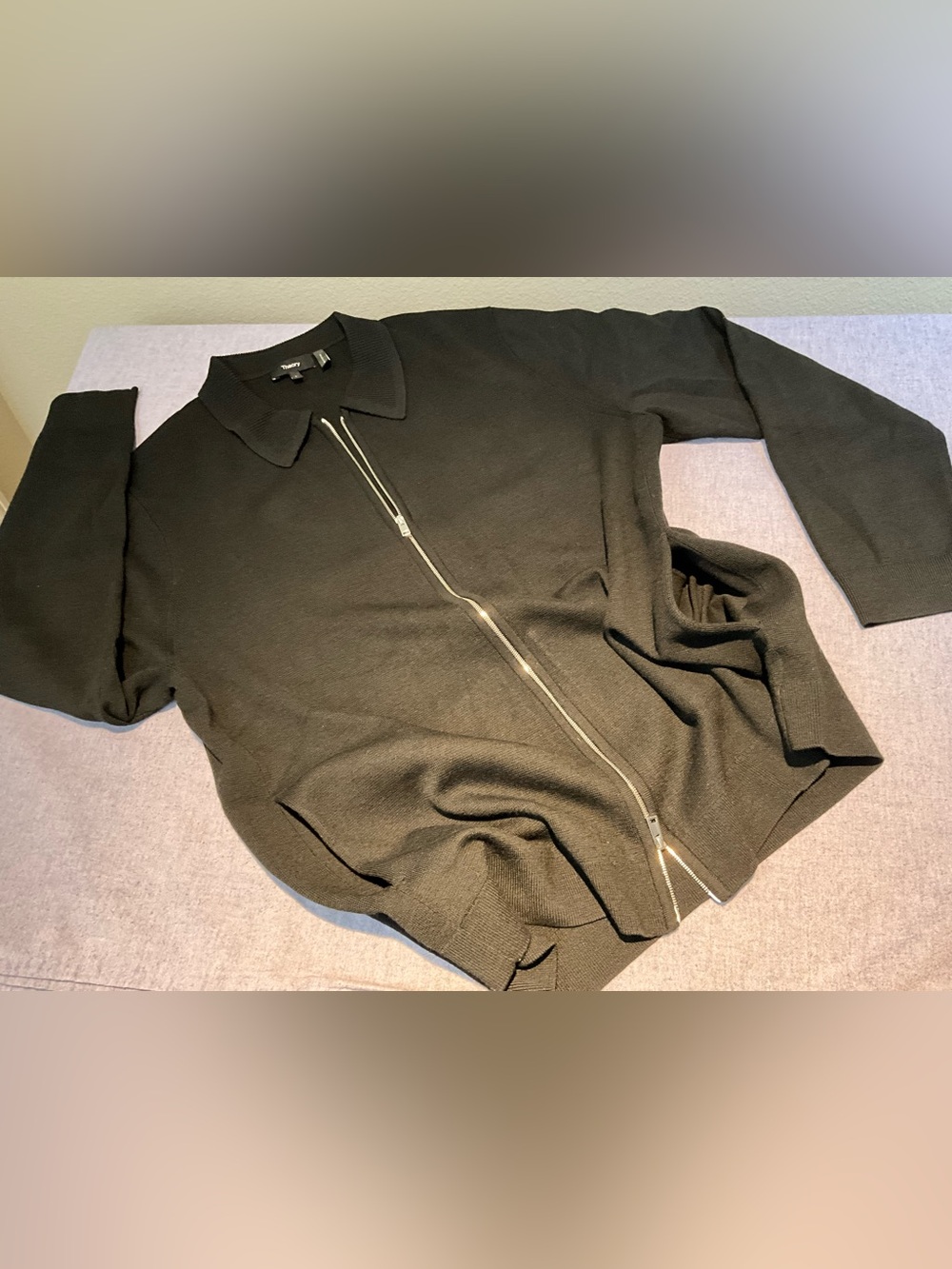 Theory Men's Black Merino Wool Zip-up Sweater